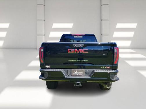 2026 GMC Sierra 2500 AT4