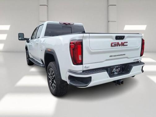 2022 GMC Sierra 2500 AT4