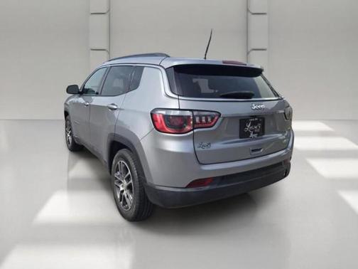 Billet Silver Metallic Clearcoat 2018 Jeep Compass Latitude