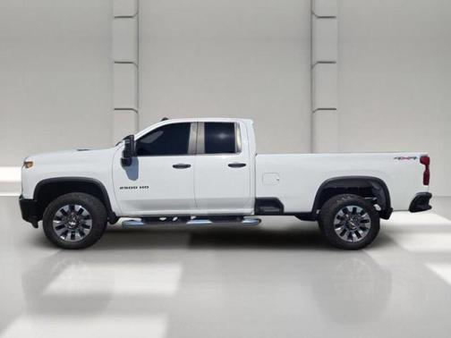 Summit White 2023 Chevrolet Silverado 2500 Custom