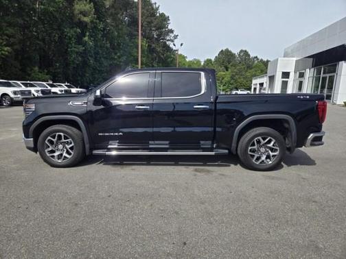Onyx Black 2023 GMC Sierra 1500 SLT