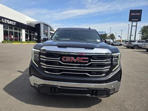 Onyx Black 2023 GMC Sierra 1500 SLT
