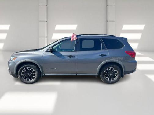 2019 Nissan Pathfinder SV
