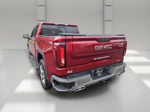 CAYENNE RED TINTCOAT RED 2022 GMC Sierra 1500 SLT