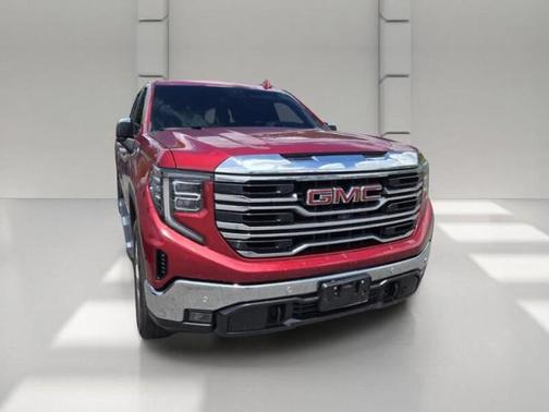 CAYENNE RED TINTCOAT RED 2022 GMC Sierra 1500 SLT