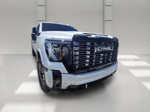 White Frost Tricoat 2025 GMC Sierra 3500 Denali