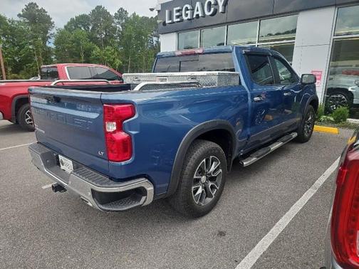 Lakeshore Blue Metallic 2024 Chevrolet Silverado 1500 LT