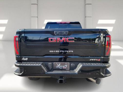 2025 GMC Sierra 2500 AT4