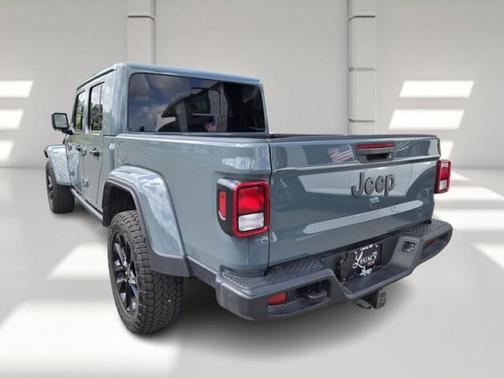 2025 Jeep Gladiator Nighthawk