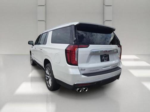 BLUE.T378 2022 GMC Yukon XL Denali