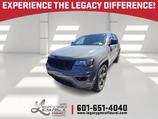 Sting-Gray Clearcoat 2019 Jeep Grand Cherokee Upland