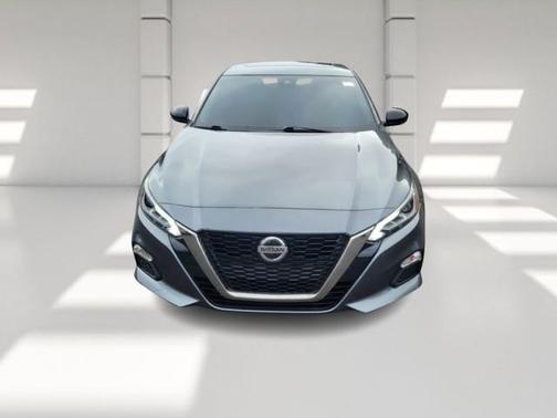 2020 Nissan Altima SR FWD