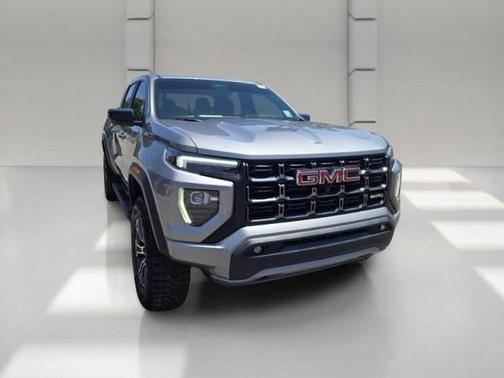 WHITE 2023 GMC Canyon AT4