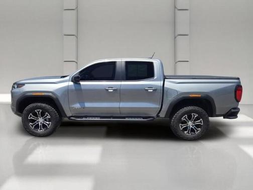 WHITE 2023 GMC Canyon AT4