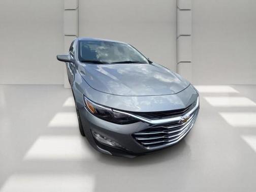 Sterling Gray Metallic 2025 Chevrolet Malibu FWD 1LT