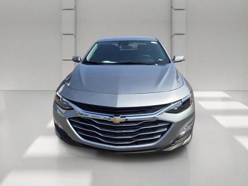 Sterling Gray Metallic 2025 Chevrolet Malibu FWD 1LT