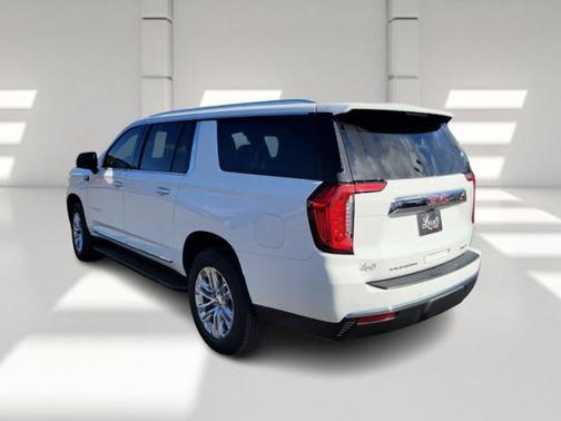 2022 GMC Yukon XL SLT