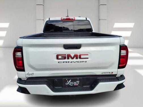 2023 GMC Canyon AT4