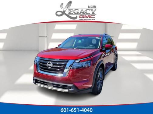 2022 Nissan Pathfinder SL 2WD