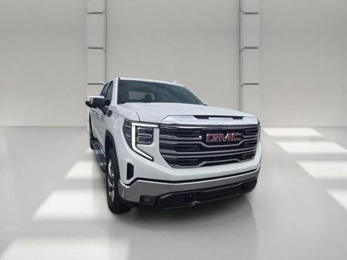 White Frost Tricoat 2025 GMC Sierra 1500 SLT