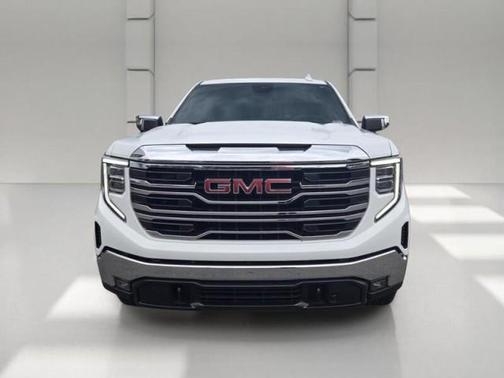 White Frost Tricoat 2025 GMC Sierra 1500 SLT