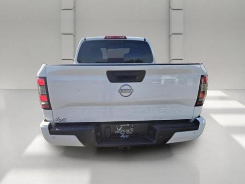 Glacier White 2025 Nissan Frontier PRO-X