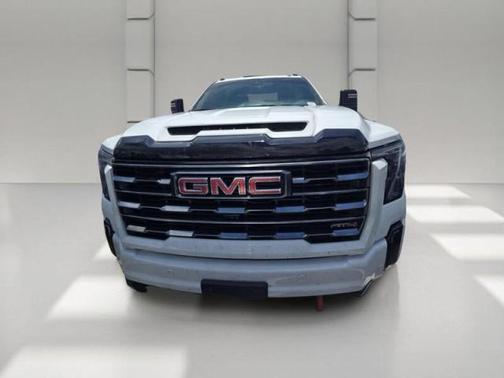 SUMMIT WHITE WHITE 2024 GMC Sierra 2500 AT4