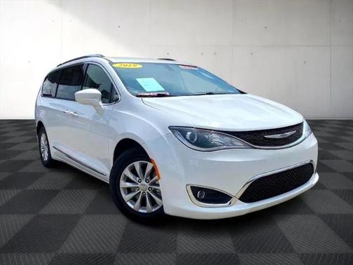 2019 Chrysler Pacifica Touring L