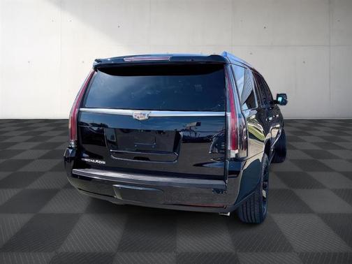 2017 Cadillac Escalade Platinum