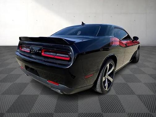 2015 Dodge Challenger SXT Plus
