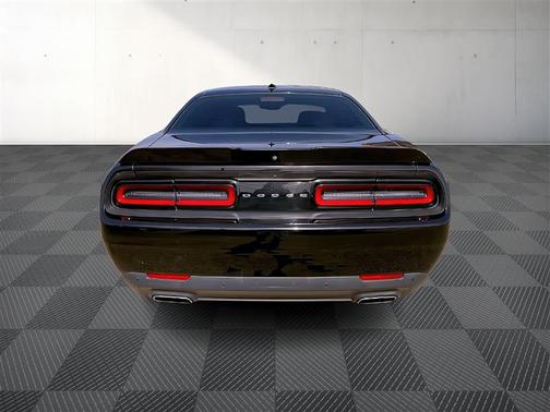 2015 Dodge Challenger SXT Plus