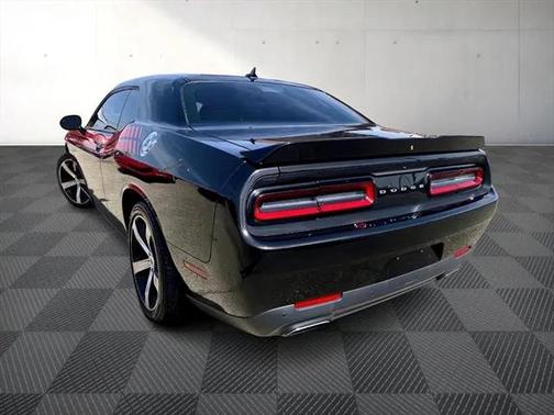 2015 Dodge Challenger SXT Plus