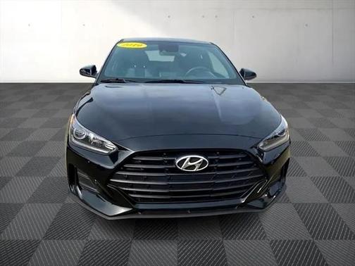 2019 Hyundai Veloster 2