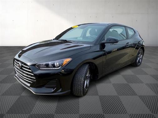 2019 Hyundai Veloster 2