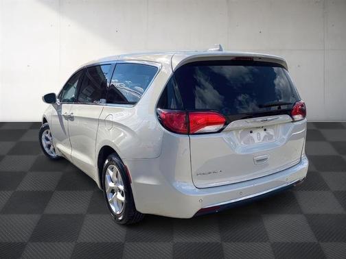 2019 Chrysler Pacifica Touring Plus