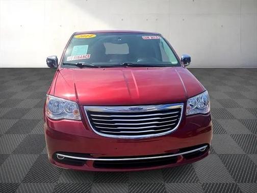 2014 Chrysler Town & Country Touring-L