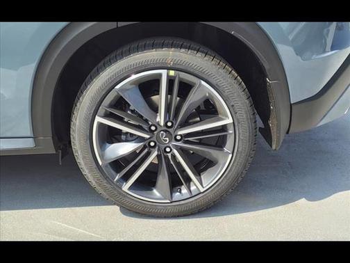 2025 INFINITI QX55 ESSENTIAL