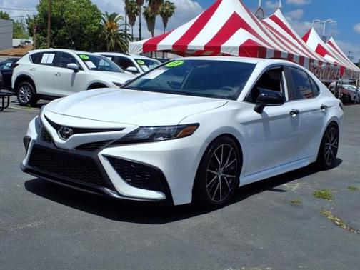 2023 Toyota Camry SE