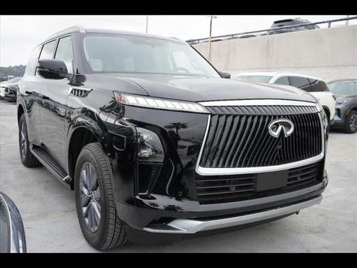 2025 INFINITI QX80 PURE