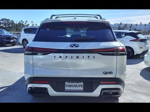 2025 INFINITI QX60 Luxe