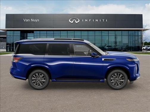 2025 INFINITI QX80 PURE