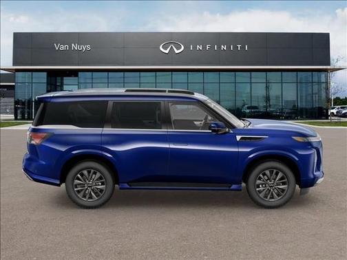 2025 INFINITI QX80 PURE