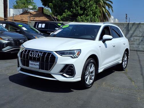2023 Audi Q3 45 S line Premium