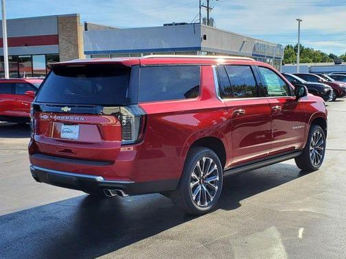 2025 Chevrolet Suburban 4WD High Country