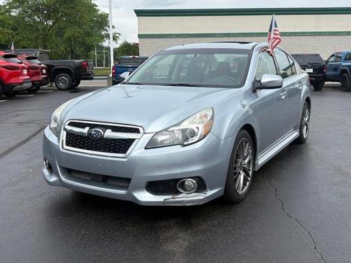 Ice Silver Metallic 2013 Subaru Legacy Limited