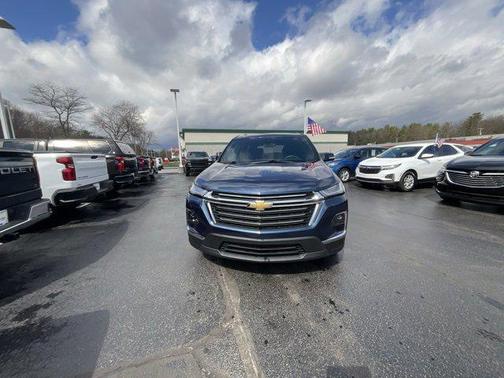 2022 Chevrolet Traverse LT Cloth