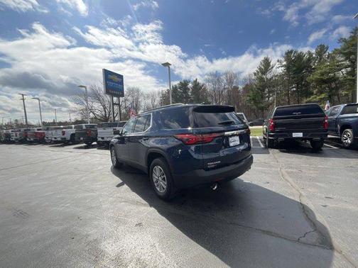 2022 Chevrolet Traverse LT Cloth