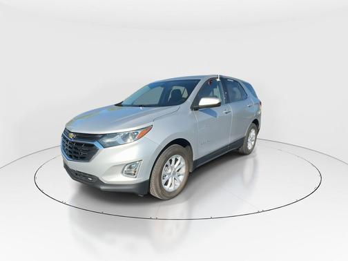 Silver Ice Metallic 2018 Chevrolet Equinox LT