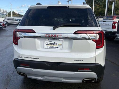 2023 GMC Acadia AWD SLT