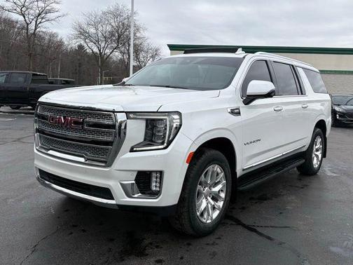 2023 GMC Yukon XL SLT